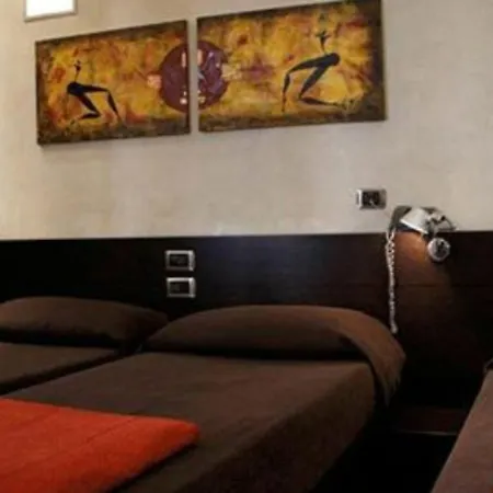 Accademia 3*