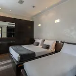 Accademia Hotel 3*