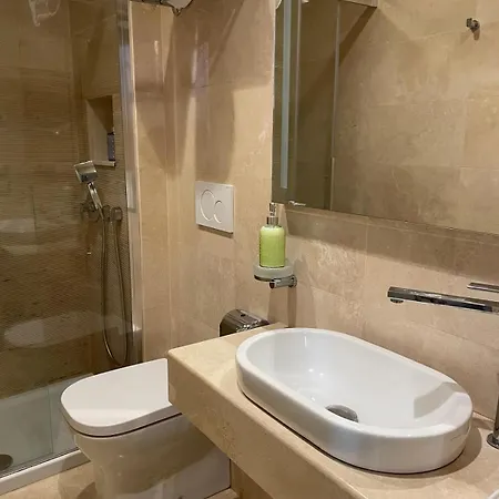Ξενοδοχείο Accademia 3*