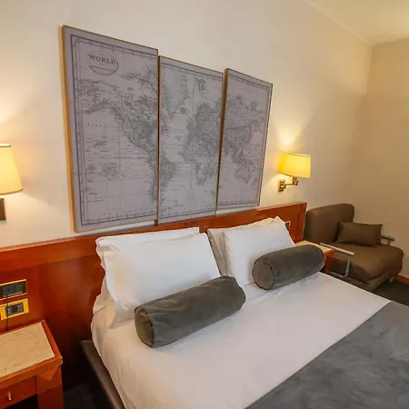 Hotel Accademia 3*