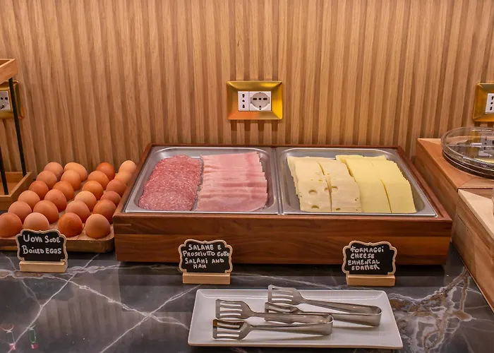 아카데미아 호텔 3*