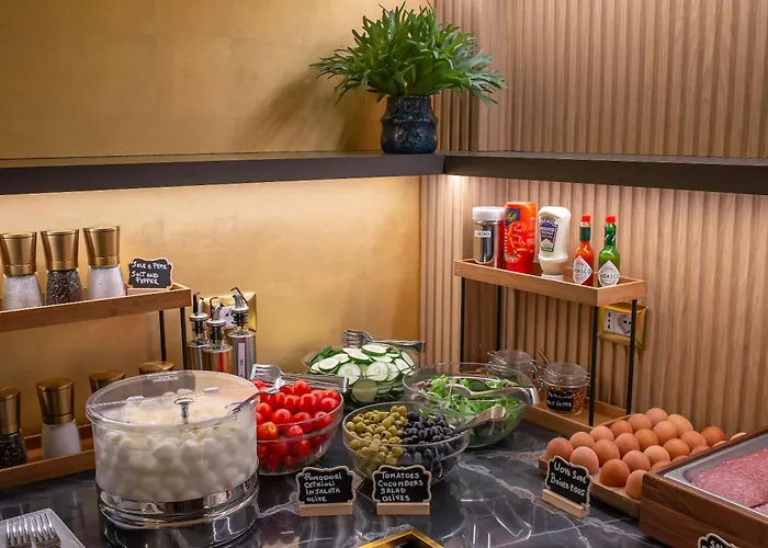 아카데미아 호텔 3*