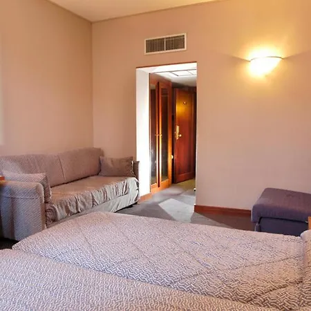 Accademia 3* Rome