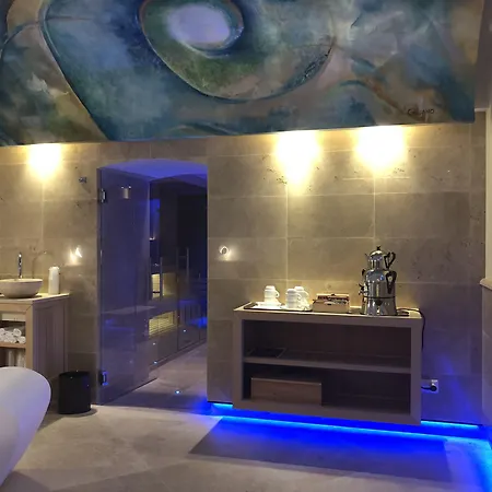 Accademia Hotel