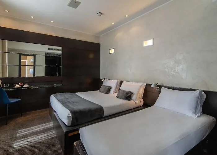 Accademia Hotel 3*